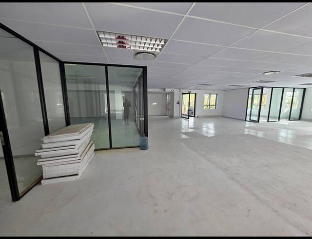 BUSINESS PROPERTY TO RENT IN FAERIE GLEN